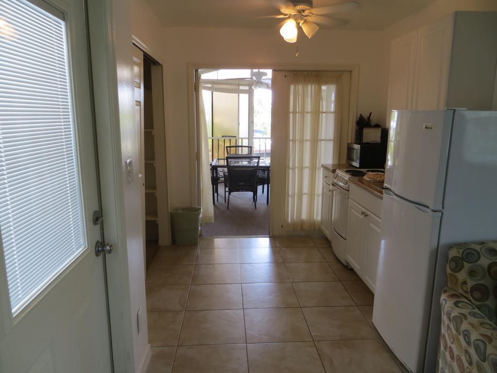 Dolphin Inn Fort Myers Beach Esterno foto