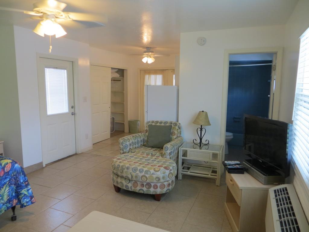 Dolphin Inn Fort Myers Beach Esterno foto