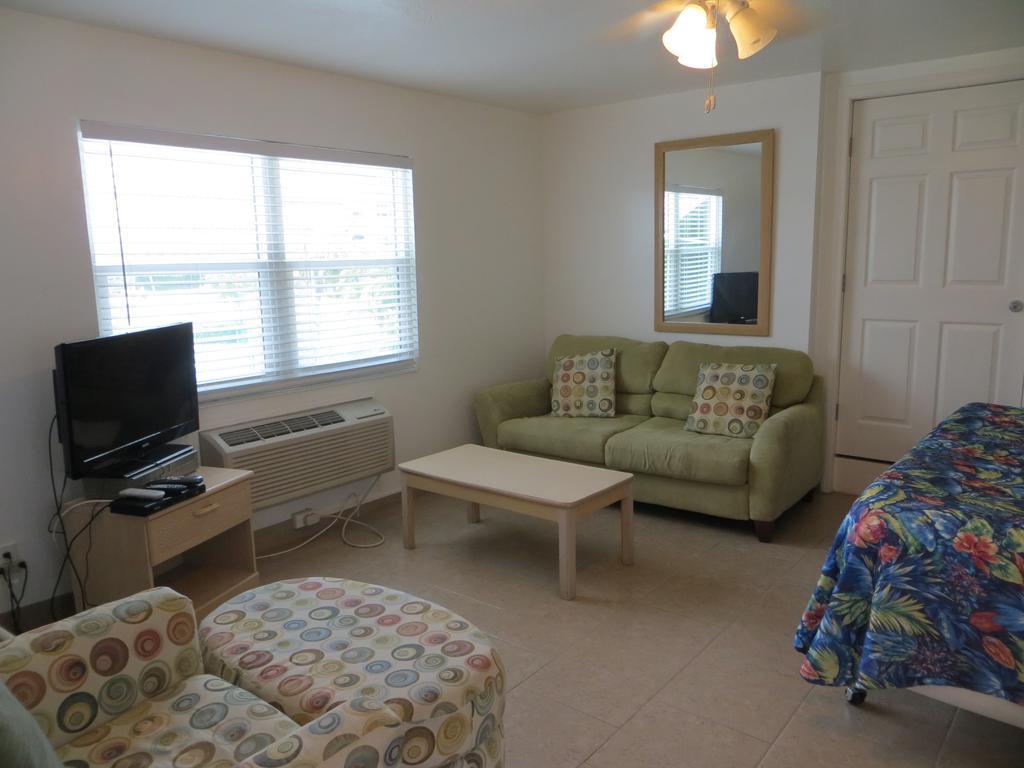 Dolphin Inn Fort Myers Beach Esterno foto
