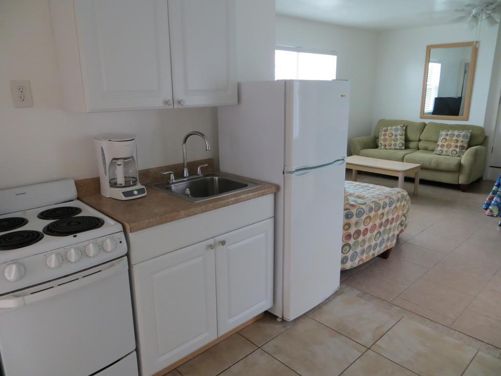 Dolphin Inn Fort Myers Beach Esterno foto
